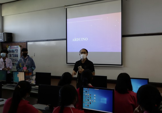 ภาพกิจกรรม คณะวิทยาศาสตร์และเทคโนโลยี จัดค่ายวิทยาศาสตร์สัญจรโรงเรียนนาบ่อคำวิทยาคม