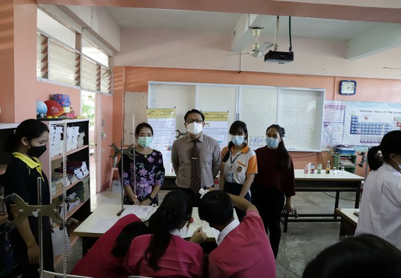 ภาพกิจกรรม คณะวิทยาศาสตร์และเทคโนโลยี จัดค่ายวิทยาศาสตร์สัญจรโรงเรียนนาบ่อคำวิทยาคม