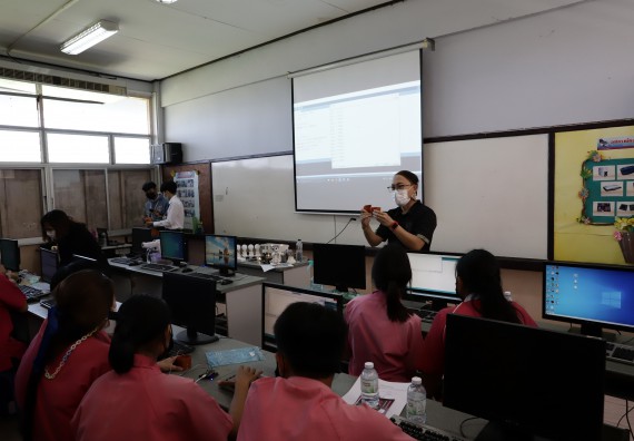 ภาพกิจกรรม คณะวิทยาศาสตร์และเทคโนโลยี จัดค่ายวิทยาศาสตร์สัญจรโรงเรียนนาบ่อคำวิทยาคม
