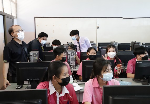 ภาพกิจกรรม คณะวิทยาศาสตร์และเทคโนโลยี จัดค่ายวิทยาศาสตร์สัญจรโรงเรียนนาบ่อคำวิทยาคม