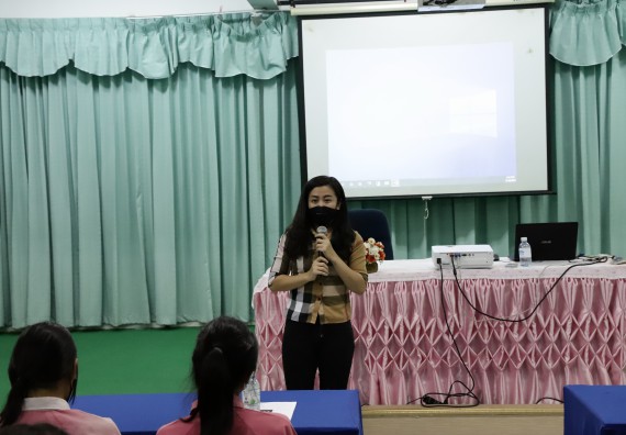 ภาพกิจกรรม คณะวิทยาศาสตร์และเทคโนโลยี จัดค่ายวิทยาศาสตร์สัญจรโรงเรียนนาบ่อคำวิทยาคม