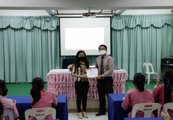 ภาพกิจกรรม คณะวิทยาศาสตร์และเทคโนโลยี จัดค่ายวิทยาศาสตร์สัญจรโรงเรียนนาบ่อคำวิทยาคม
