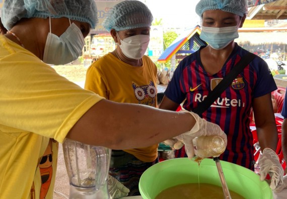 ภาพกิจกรรม  โครงการ 1 ตำบล 1 มหาวิทยาลัย ตำบลคุยบ้านโอง จัดกิจกรรมภายใต้โครงการส่งเสริมและพัฒนาฝีมือแรงงานชุมชน และยกระดับคุณภาพชีวิตและเศรษฐกิจชุมชน การนําเทคโนโลยีและสื่อออนไลน์