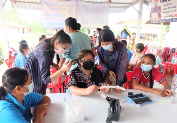 ภาพกิจกรรม  โครงการ 1 ตำบล 1 มหาวิทยาลัย ตำบลคุยบ้านโอง จัดกิจกรรมภายใต้โครงการส่งเสริมและพัฒนาฝีมือแรงงานชุมชน และยกระดับคุณภาพชีวิตและเศรษฐกิจชุมชน การนําเทคโนโลยีและสื่อออนไลน์