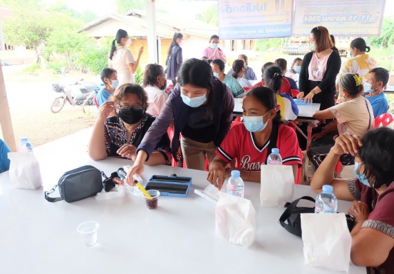 ภาพกิจกรรม  โครงการ 1 ตำบล 1 มหาวิทยาลัย ตำบลคุยบ้านโอง จัดกิจกรรมภายใต้โครงการส่งเสริมและพัฒนาฝีมือแรงงานชุมชน และยกระดับคุณภาพชีวิตและเศรษฐกิจชุมชน การนําเทคโนโลยีและสื่อออนไลน์