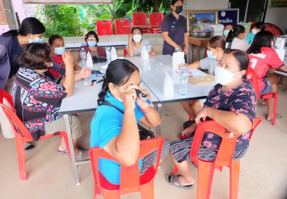 ภาพกิจกรรม  โครงการ 1 ตำบล 1 มหาวิทยาลัย ตำบลคุยบ้านโอง จัดกิจกรรมภายใต้โครงการส่งเสริมและพัฒนาฝีมือแรงงานชุมชน และยกระดับคุณภาพชีวิตและเศรษฐกิจชุมชน การนําเทคโนโลยีและสื่อออนไลน์