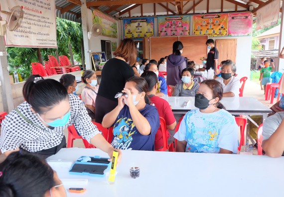 ภาพกิจกรรม  โครงการ 1 ตำบล 1 มหาวิทยาลัย ตำบลคุยบ้านโอง จัดกิจกรรมภายใต้โครงการส่งเสริมและพัฒนาฝีมือแรงงานชุมชน และยกระดับคุณภาพชีวิตและเศรษฐกิจชุมชน การนําเทคโนโลยีและสื่อออนไลน์