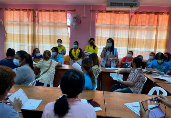 ภาพกิจกรรม  โครงการ 1 ตำบล 1 มหาวิทยาลัย ตำบลคุยบ้านโอง จัดกิจกรรมการฝึกปฏิบัติการดูแลผู้สูงอายุและผู้ด้อยโอกาส ตามโครงการยกระดับเศรษฐกิจและสังคมรายตําบลแบบบูรณาการ