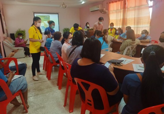 ภาพกิจกรรม  โครงการ 1 ตำบล 1 มหาวิทยาลัย ตำบลคุยบ้านโอง จัดกิจกรรมการฝึกปฏิบัติการดูแลผู้สูงอายุและผู้ด้อยโอกาส ตามโครงการยกระดับเศรษฐกิจและสังคมรายตําบลแบบบูรณาการ