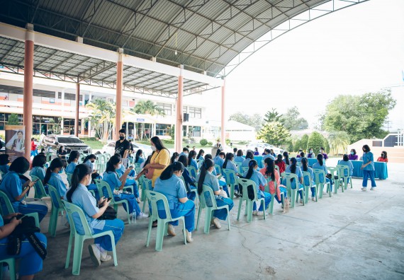ภาพกิจกรรม  คณะวิทยาศาสตร์และเทคโนโลยี จัดค่ายวิทยาศาสตร์สัญจรโรงเรียนคลองลานวิทยา