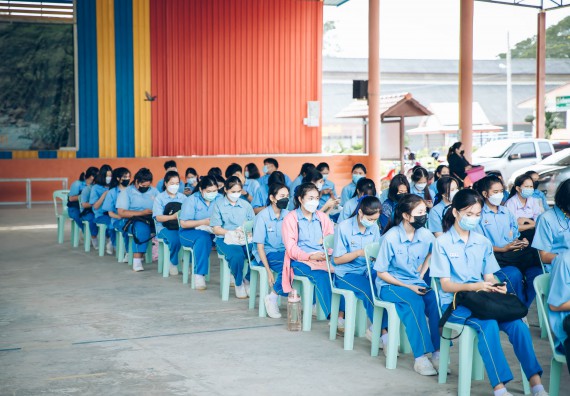 ภาพกิจกรรม  คณะวิทยาศาสตร์และเทคโนโลยี จัดค่ายวิทยาศาสตร์สัญจรโรงเรียนคลองลานวิทยา