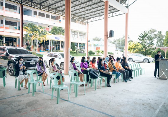 ภาพกิจกรรม  คณะวิทยาศาสตร์และเทคโนโลยี จัดค่ายวิทยาศาสตร์สัญจรโรงเรียนคลองลานวิทยา