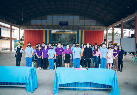 ภาพกิจกรรม  คณะวิทยาศาสตร์และเทคโนโลยี จัดค่ายวิทยาศาสตร์สัญจรโรงเรียนคลองลานวิทยา