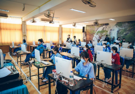 ภาพกิจกรรม  คณะวิทยาศาสตร์และเทคโนโลยี จัดค่ายวิทยาศาสตร์สัญจรโรงเรียนคลองลานวิทยา