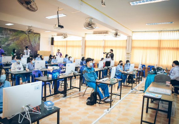 ภาพกิจกรรม  คณะวิทยาศาสตร์และเทคโนโลยี จัดค่ายวิทยาศาสตร์สัญจรโรงเรียนคลองลานวิทยา