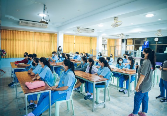 ภาพกิจกรรม  คณะวิทยาศาสตร์และเทคโนโลยี จัดค่ายวิทยาศาสตร์สัญจรโรงเรียนคลองลานวิทยา
