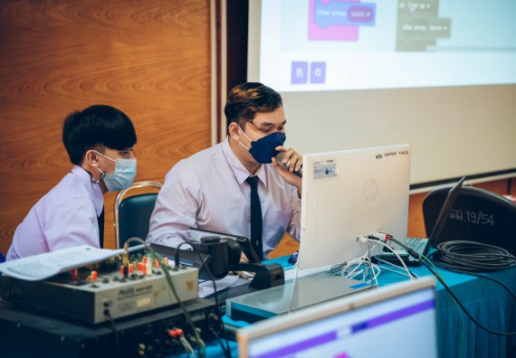 ภาพกิจกรรม  คณะวิทยาศาสตร์และเทคโนโลยี จัดค่ายวิทยาศาสตร์สัญจรโรงเรียนคลองลานวิทยา