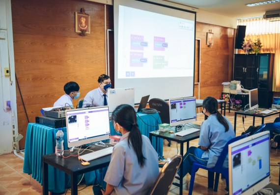 ภาพกิจกรรม  คณะวิทยาศาสตร์และเทคโนโลยี จัดค่ายวิทยาศาสตร์สัญจรโรงเรียนคลองลานวิทยา