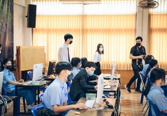 ภาพกิจกรรม  คณะวิทยาศาสตร์และเทคโนโลยี จัดค่ายวิทยาศาสตร์สัญจรโรงเรียนคลองลานวิทยา