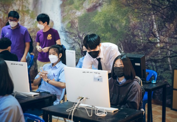 ภาพกิจกรรม  คณะวิทยาศาสตร์และเทคโนโลยี จัดค่ายวิทยาศาสตร์สัญจรโรงเรียนคลองลานวิทยา