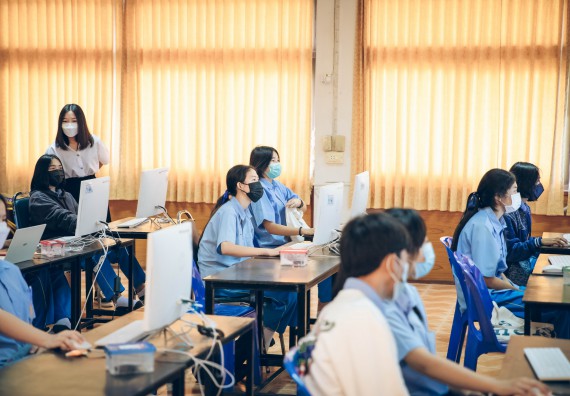 ภาพกิจกรรม  คณะวิทยาศาสตร์และเทคโนโลยี จัดค่ายวิทยาศาสตร์สัญจรโรงเรียนคลองลานวิทยา