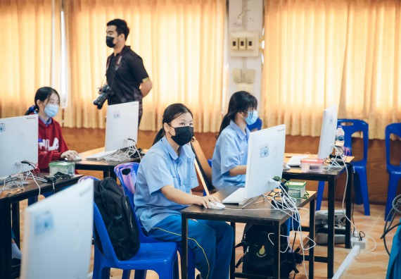 ภาพกิจกรรม  คณะวิทยาศาสตร์และเทคโนโลยี จัดค่ายวิทยาศาสตร์สัญจรโรงเรียนคลองลานวิทยา