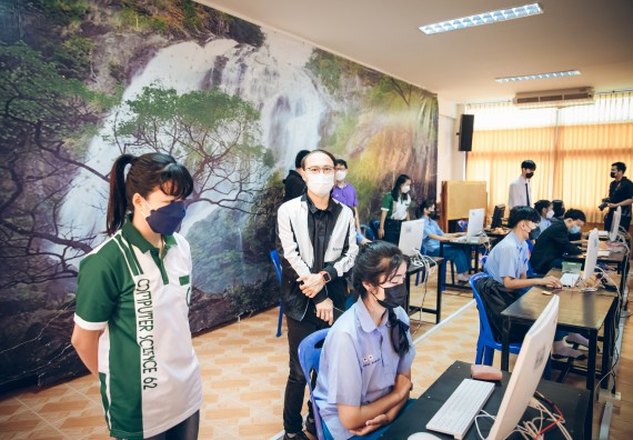 ภาพกิจกรรม  คณะวิทยาศาสตร์และเทคโนโลยี จัดค่ายวิทยาศาสตร์สัญจรโรงเรียนคลองลานวิทยา