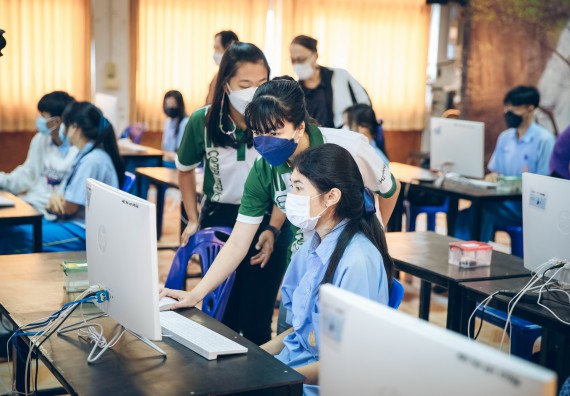 ภาพกิจกรรม  คณะวิทยาศาสตร์และเทคโนโลยี จัดค่ายวิทยาศาสตร์สัญจรโรงเรียนคลองลานวิทยา