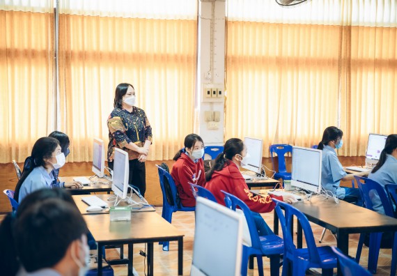 ภาพกิจกรรม  คณะวิทยาศาสตร์และเทคโนโลยี จัดค่ายวิทยาศาสตร์สัญจรโรงเรียนคลองลานวิทยา