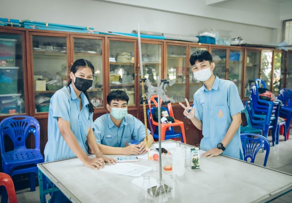 ภาพกิจกรรม  คณะวิทยาศาสตร์และเทคโนโลยี จัดค่ายวิทยาศาสตร์สัญจรโรงเรียนคลองลานวิทยา