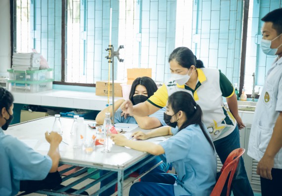 ภาพกิจกรรม  คณะวิทยาศาสตร์และเทคโนโลยี จัดค่ายวิทยาศาสตร์สัญจรโรงเรียนคลองลานวิทยา