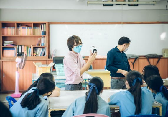 ภาพกิจกรรม  คณะวิทยาศาสตร์และเทคโนโลยี จัดค่ายวิทยาศาสตร์สัญจรโรงเรียนคลองลานวิทยา