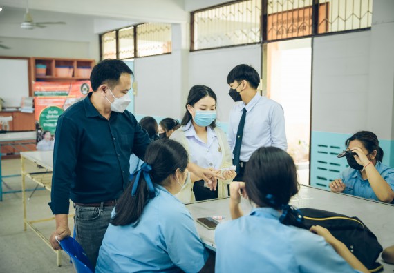 ภาพกิจกรรม  คณะวิทยาศาสตร์และเทคโนโลยี จัดค่ายวิทยาศาสตร์สัญจรโรงเรียนคลองลานวิทยา