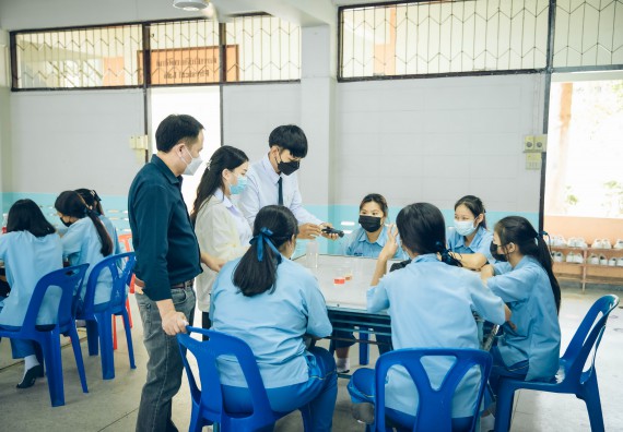 ภาพกิจกรรม  คณะวิทยาศาสตร์และเทคโนโลยี จัดค่ายวิทยาศาสตร์สัญจรโรงเรียนคลองลานวิทยา