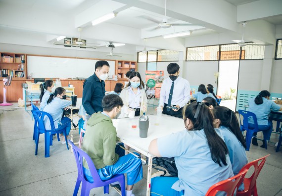 ภาพกิจกรรม  คณะวิทยาศาสตร์และเทคโนโลยี จัดค่ายวิทยาศาสตร์สัญจรโรงเรียนคลองลานวิทยา