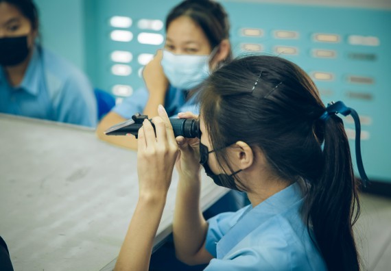 ภาพกิจกรรม  คณะวิทยาศาสตร์และเทคโนโลยี จัดค่ายวิทยาศาสตร์สัญจรโรงเรียนคลองลานวิทยา