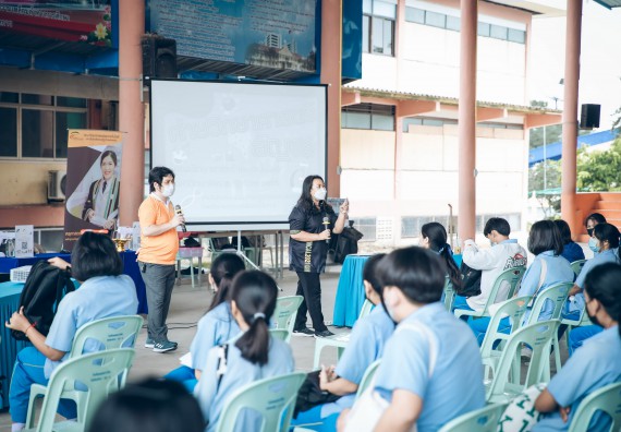 ภาพกิจกรรม  คณะวิทยาศาสตร์และเทคโนโลยี จัดค่ายวิทยาศาสตร์สัญจรโรงเรียนคลองลานวิทยา