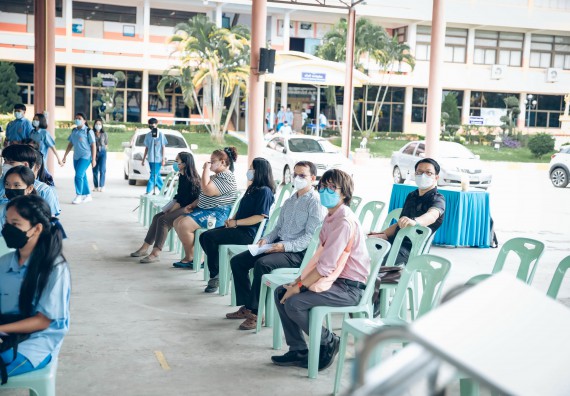 ภาพกิจกรรม  คณะวิทยาศาสตร์และเทคโนโลยี จัดค่ายวิทยาศาสตร์สัญจรโรงเรียนคลองลานวิทยา