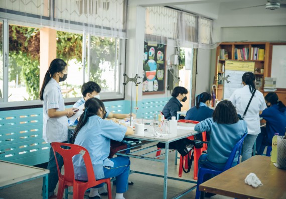 ภาพกิจกรรม  คณะวิทยาศาสตร์และเทคโนโลยี จัดค่ายวิทยาศาสตร์สัญจรโรงเรียนคลองลานวิทยา