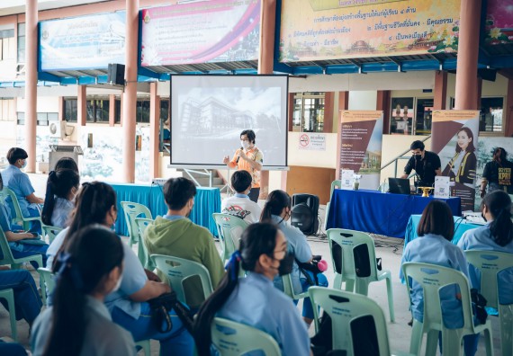 ภาพกิจกรรม  คณะวิทยาศาสตร์และเทคโนโลยี จัดค่ายวิทยาศาสตร์สัญจรโรงเรียนคลองลานวิทยา
