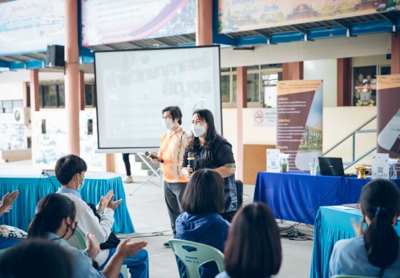 ภาพกิจกรรม  คณะวิทยาศาสตร์และเทคโนโลยี จัดค่ายวิทยาศาสตร์สัญจรโรงเรียนคลองลานวิทยา
