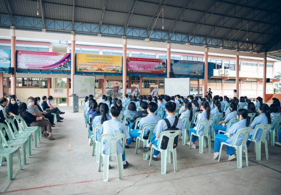 ภาพกิจกรรม  คณะวิทยาศาสตร์และเทคโนโลยี จัดค่ายวิทยาศาสตร์สัญจรโรงเรียนคลองลานวิทยา