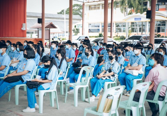 ภาพกิจกรรม  คณะวิทยาศาสตร์และเทคโนโลยี จัดค่ายวิทยาศาสตร์สัญจรโรงเรียนคลองลานวิทยา