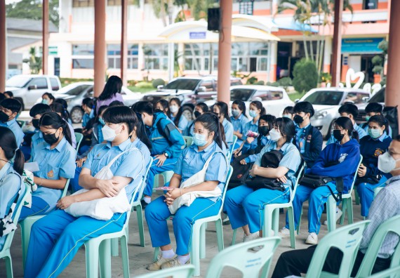 ภาพกิจกรรม  คณะวิทยาศาสตร์และเทคโนโลยี จัดค่ายวิทยาศาสตร์สัญจรโรงเรียนคลองลานวิทยา