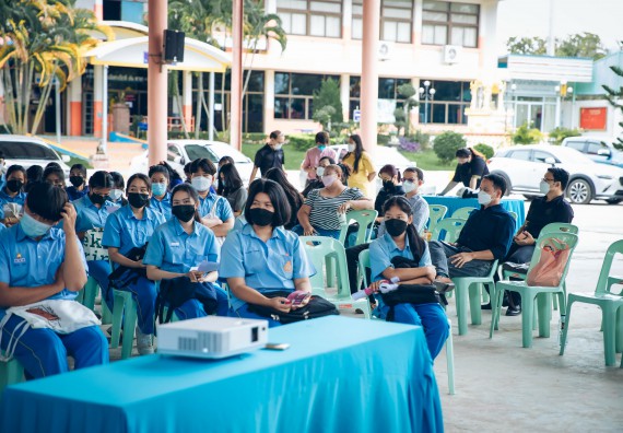 ภาพกิจกรรม  คณะวิทยาศาสตร์และเทคโนโลยี จัดค่ายวิทยาศาสตร์สัญจรโรงเรียนคลองลานวิทยา