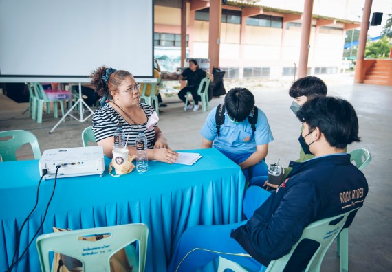 ภาพกิจกรรม  คณะวิทยาศาสตร์และเทคโนโลยี จัดค่ายวิทยาศาสตร์สัญจรโรงเรียนคลองลานวิทยา
