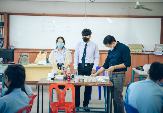 ภาพกิจกรรม  คณะวิทยาศาสตร์และเทคโนโลยี จัดค่ายวิทยาศาสตร์สัญจรโรงเรียนคลองลานวิทยา