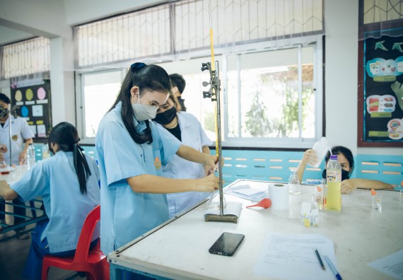 ภาพกิจกรรม  คณะวิทยาศาสตร์และเทคโนโลยี จัดค่ายวิทยาศาสตร์สัญจรโรงเรียนคลองลานวิทยา