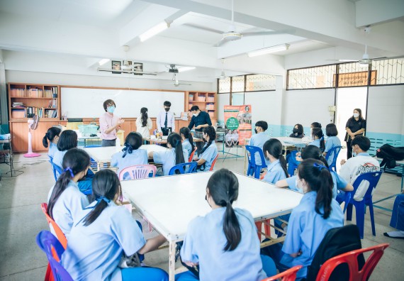 ภาพกิจกรรม  คณะวิทยาศาสตร์และเทคโนโลยี จัดค่ายวิทยาศาสตร์สัญจรโรงเรียนคลองลานวิทยา