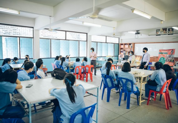 ภาพกิจกรรม  คณะวิทยาศาสตร์และเทคโนโลยี จัดค่ายวิทยาศาสตร์สัญจรโรงเรียนคลองลานวิทยา